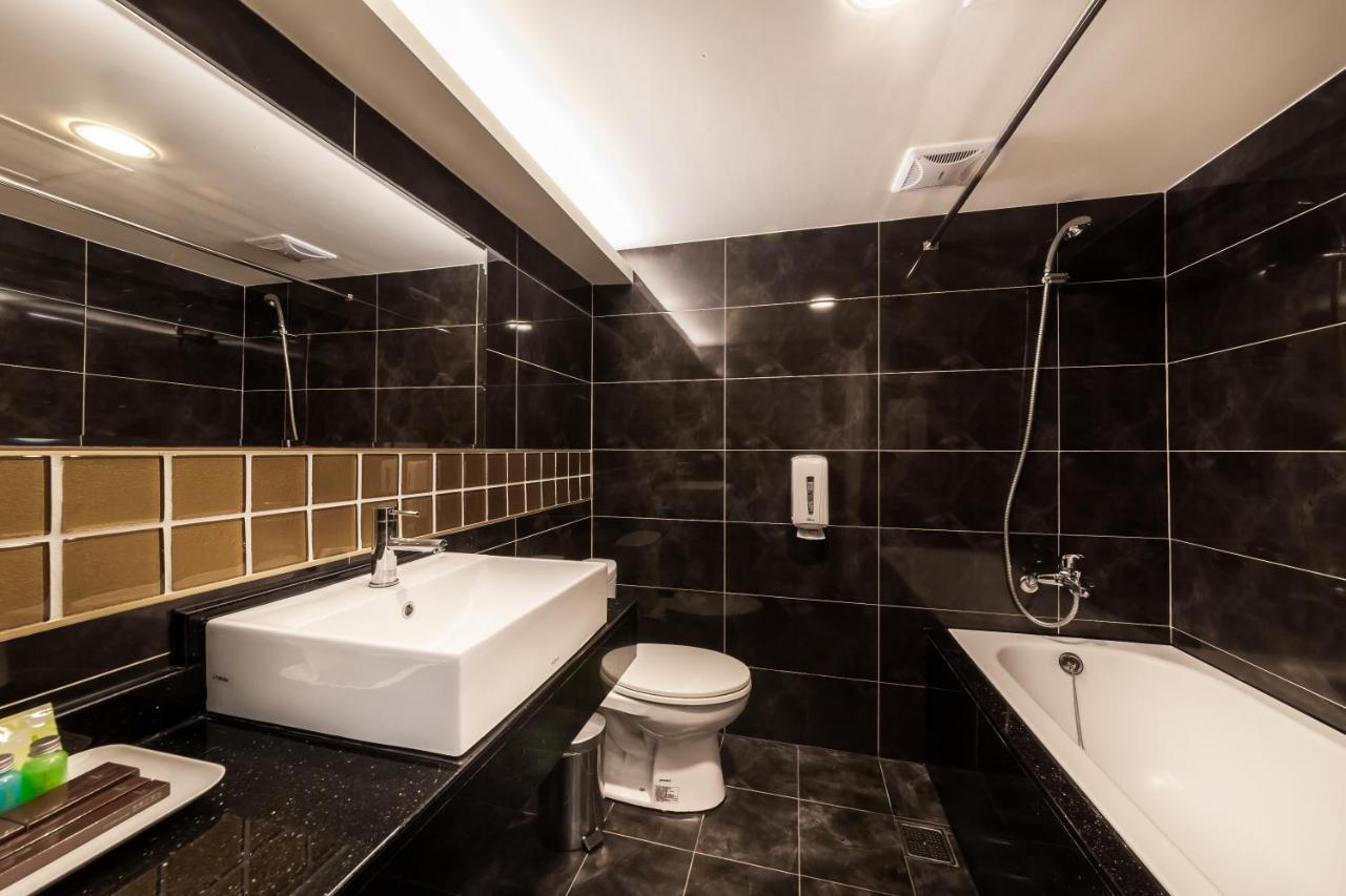 華麗大飯店ferrary Hotel Taipei Dış mekan fotoğraf